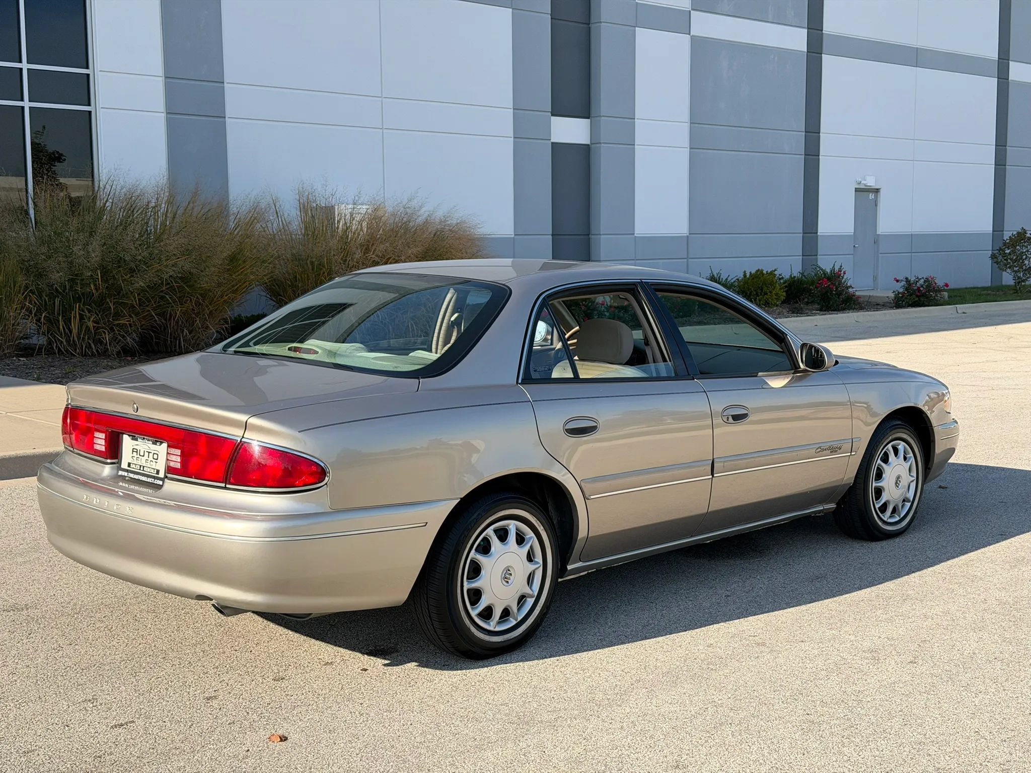 Used 1998 Buick Century Custom FWD image 5