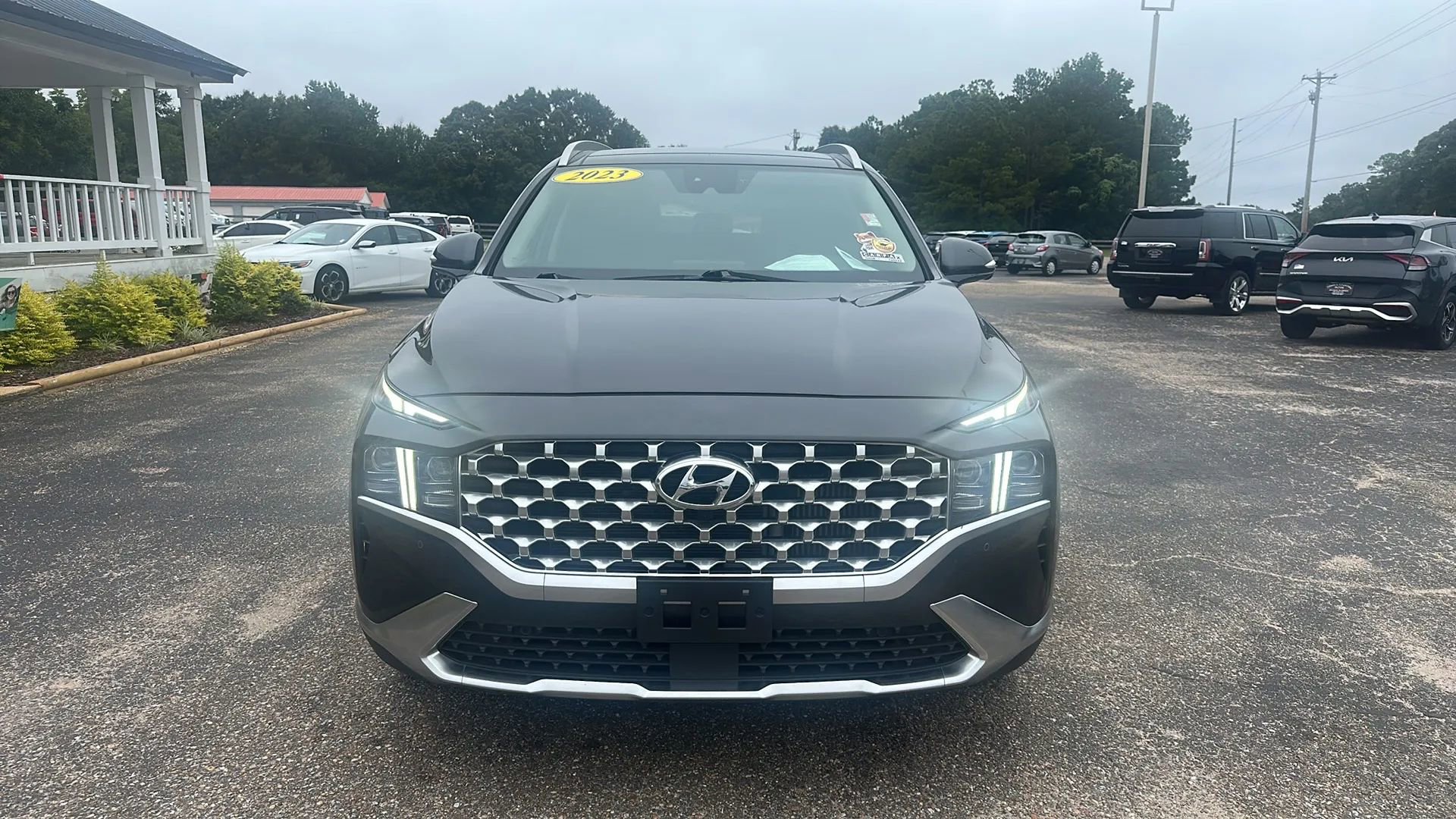 Used 2023 Hyundai Santa Fe Limited image 2
