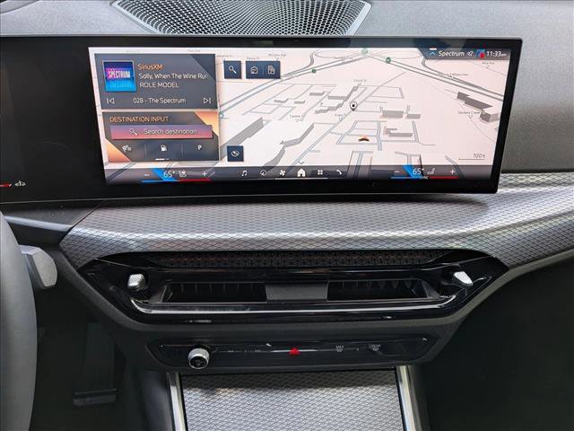 Used 2025 BMW 330i Sedan w/ Premium Package image 15