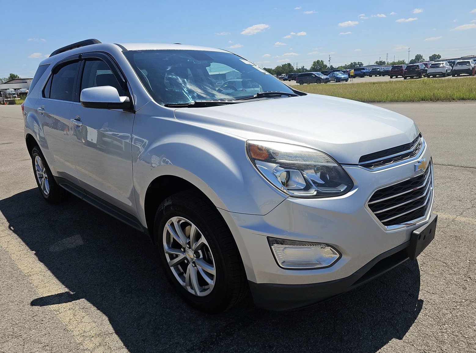 Used 2017 Chevrolet Equinox LT w/ Convenience Package FWD image 3