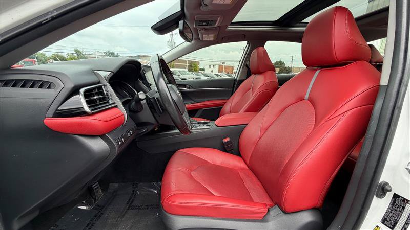 Used 2022 Toyota Camry XSE FWD image 25