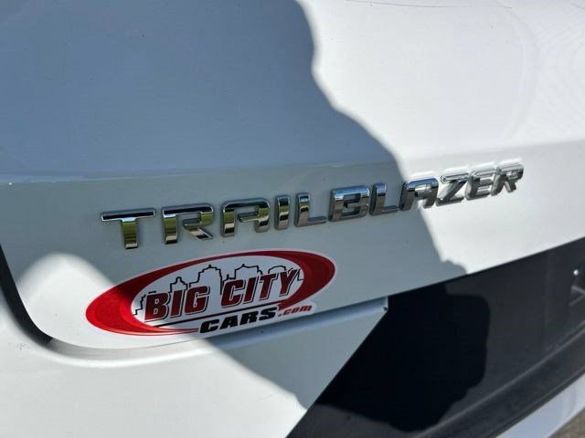 Used 2021 Chevrolet TrailBlazer LT FWD image 47