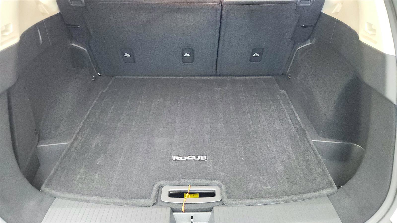 Used 2023 Nissan Rogue SV image 20