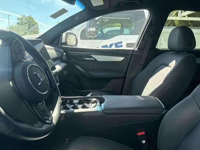 Used 2023 VinFast VF 8 Plus image 6