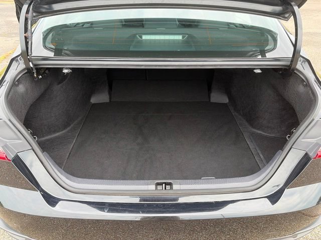 Used 2025 Toyota Camry SE FWD image 14