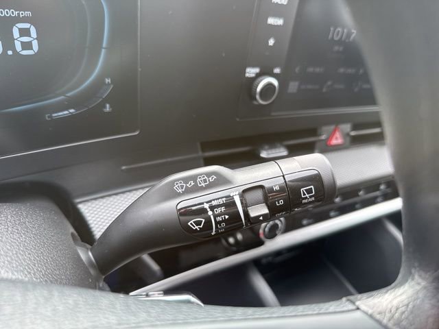 Used 2025 Kia Sportage LX image 21