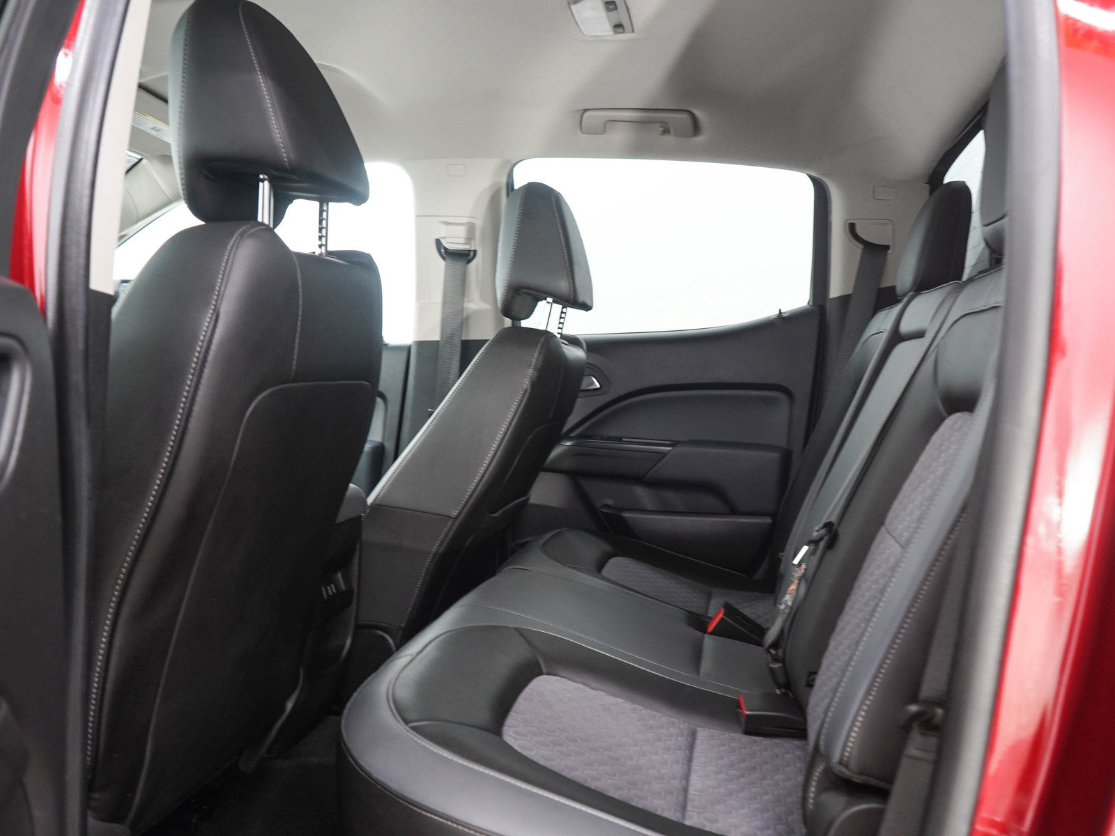 Used 2018 Chevrolet Colorado Z71 AWD/4WD image 15