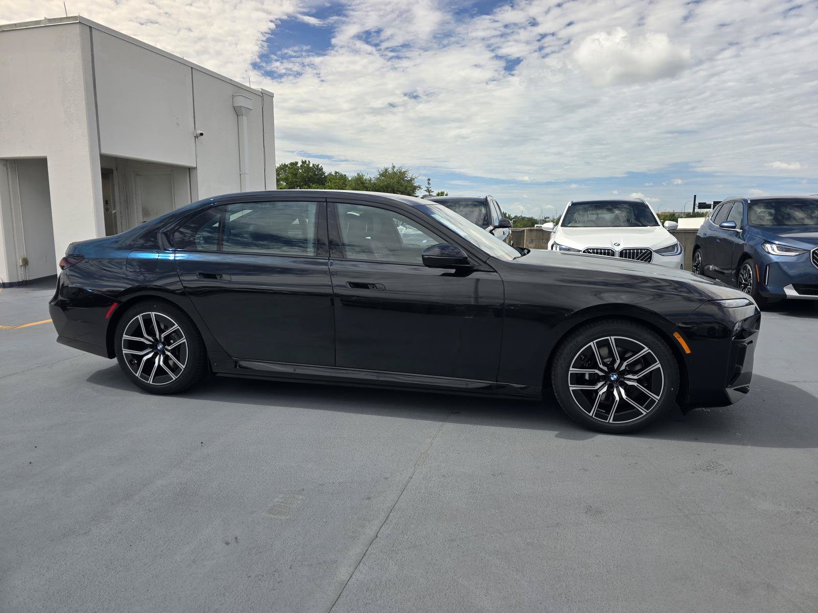 New 2026 BMW 750e xDrive w/ Executive Package AWD/4WD image 28
