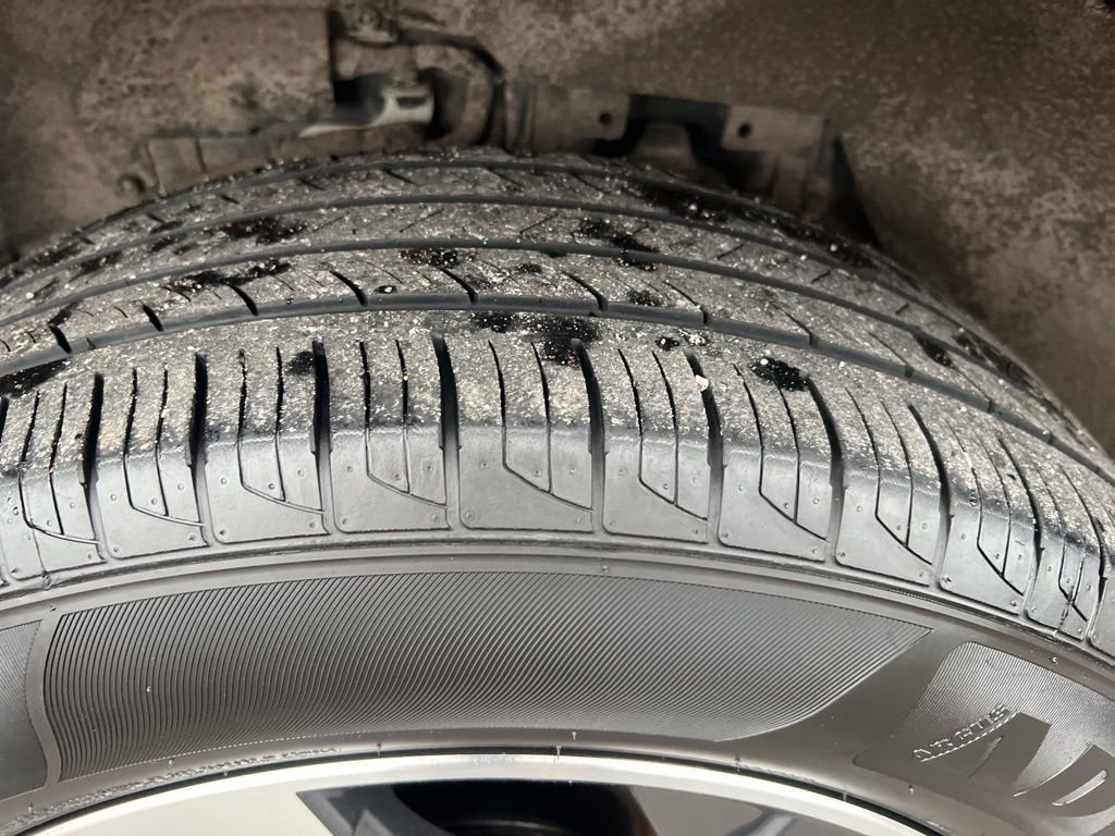 Certified 2024 Nissan Rogue SV image 41