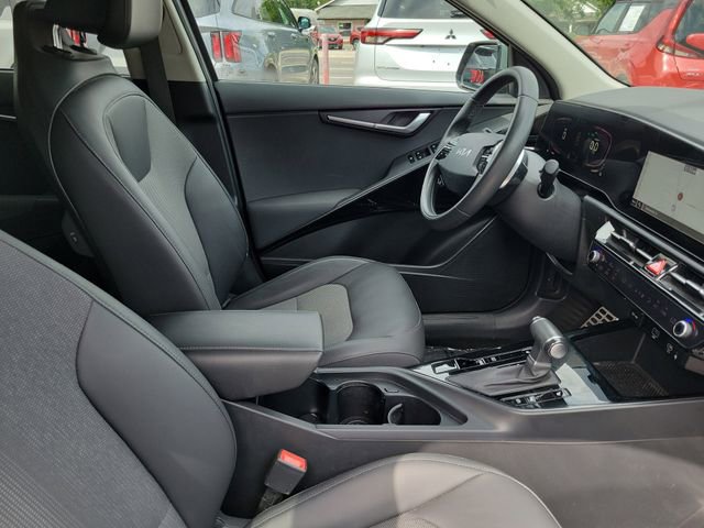 Used 2023 Kia Niro EX Touring FWD image 35