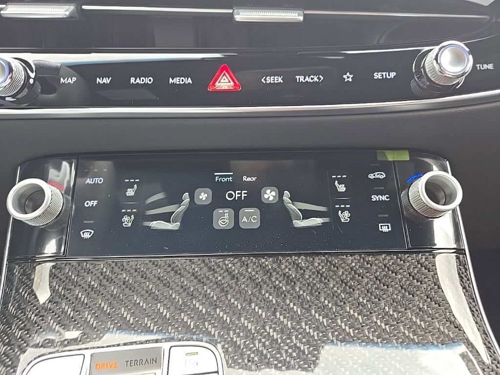 Used 2026 Genesis GV70 3.5T Sport Prestige image 44