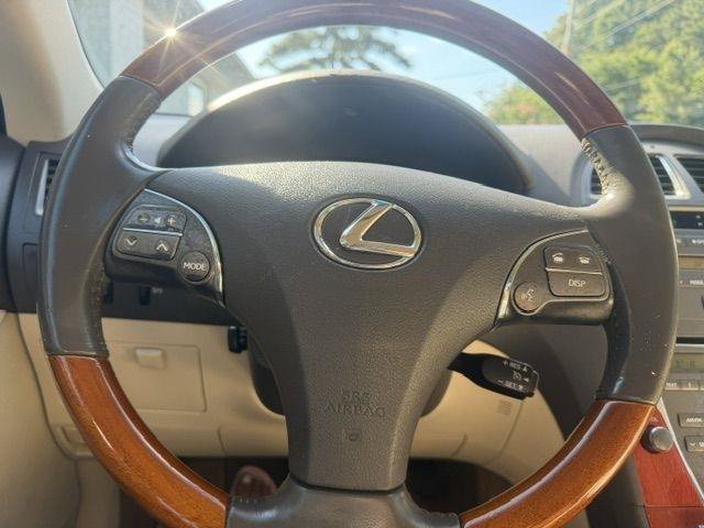 Used 2011 Lexus ES 350 FWD image 18
