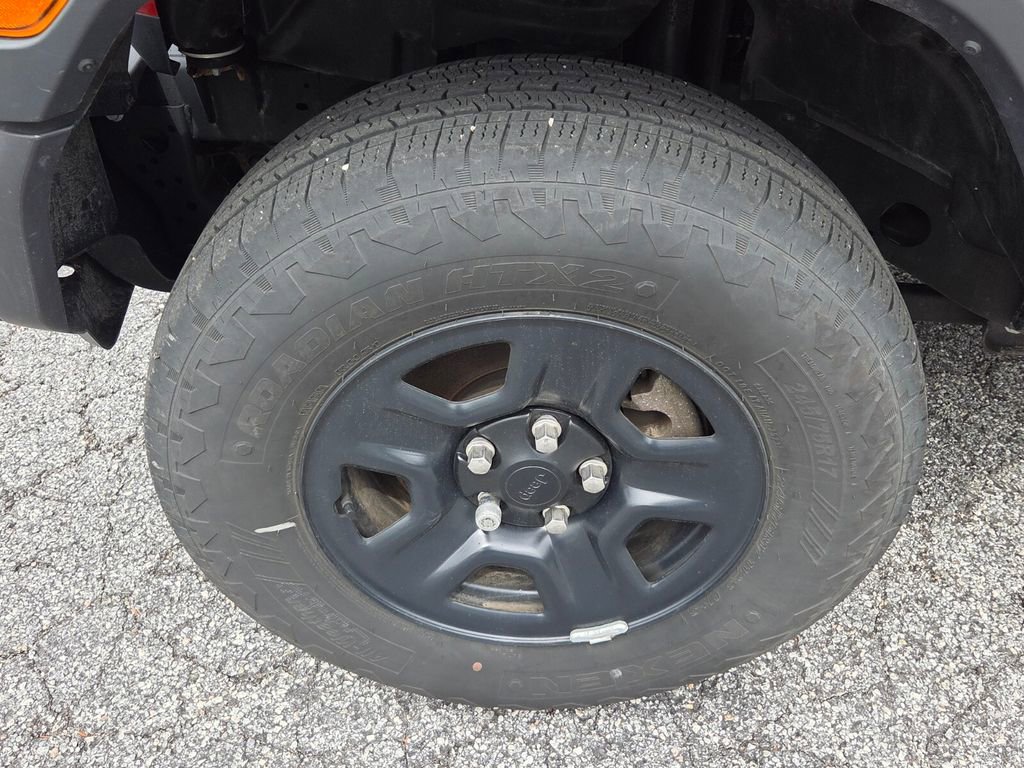 Used 2024 Jeep Wrangler Sport image 16