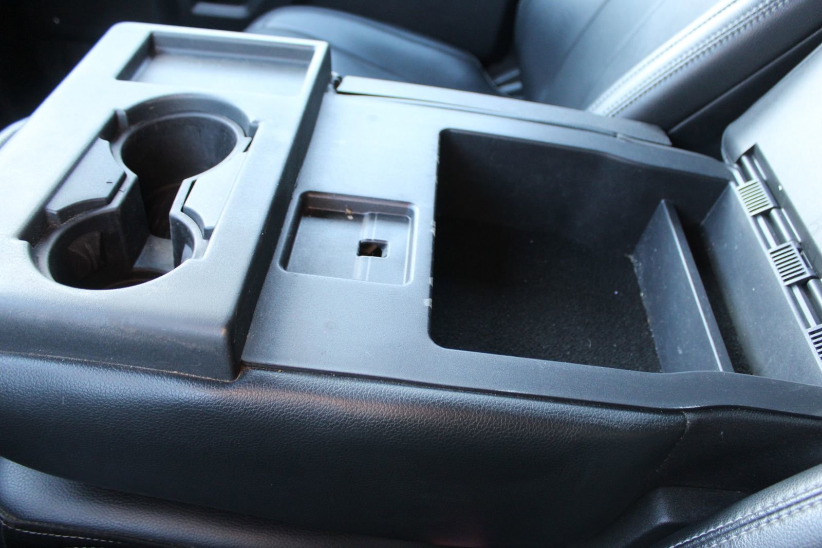 Used 2022 Ford F250 Lariat w/ Lariat Value Package image 32