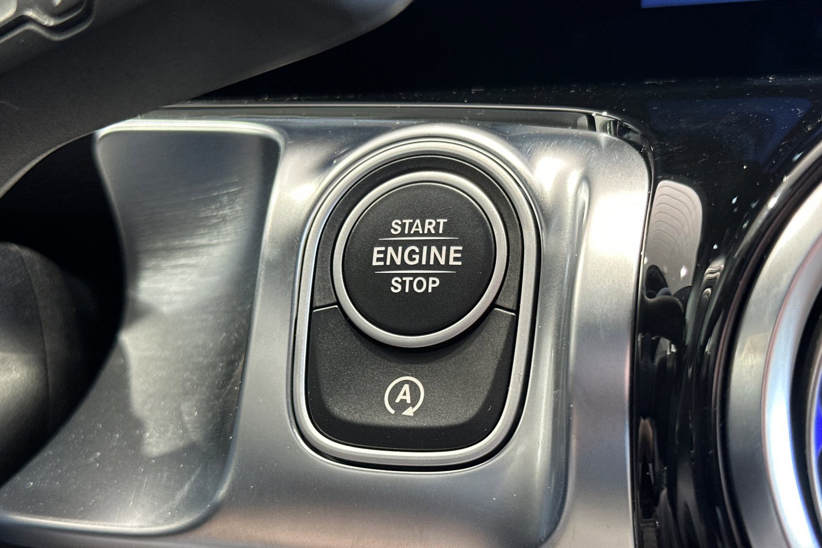 New 2025 Mercedes-Benz GLB 250 250 image 22