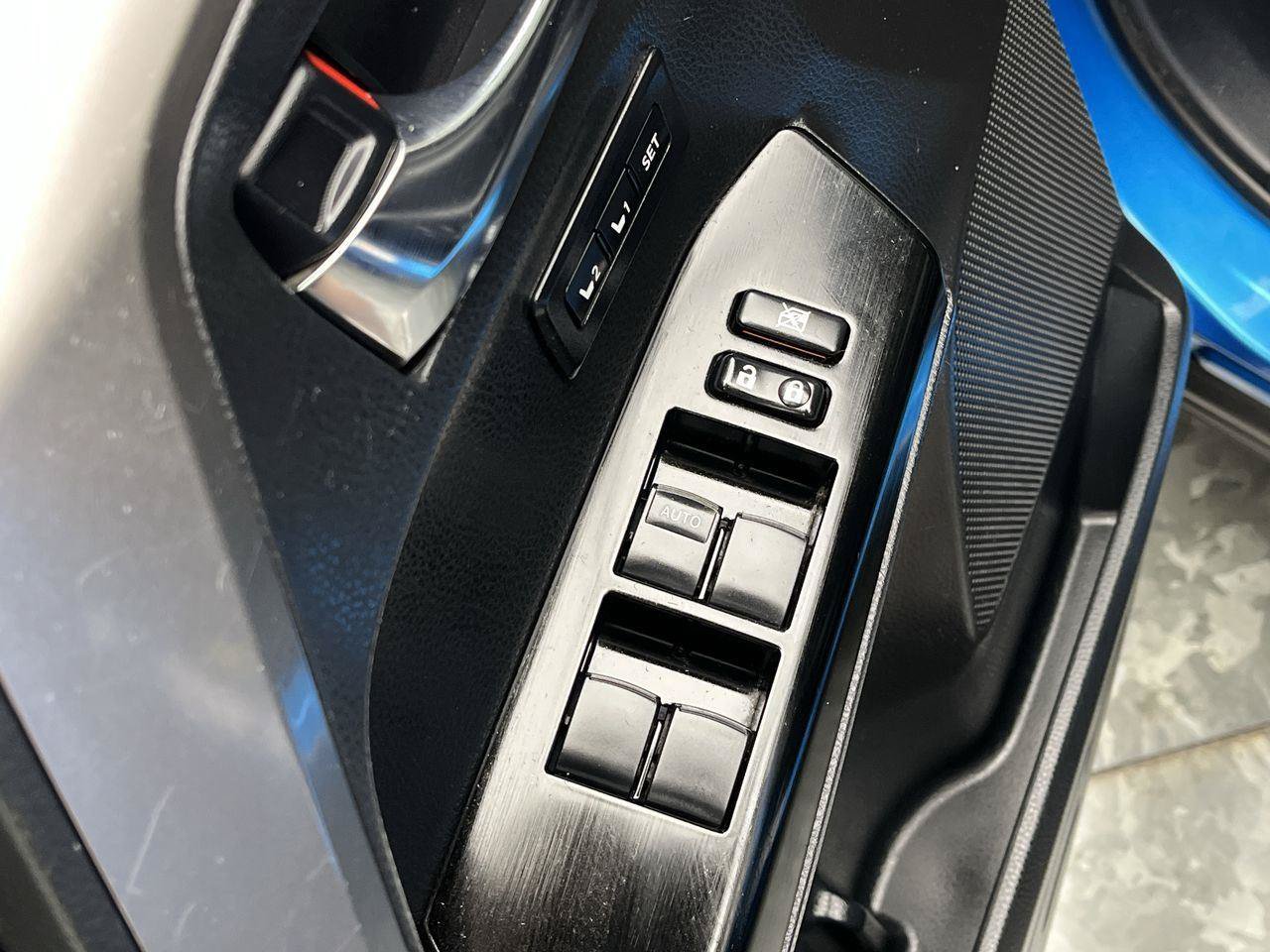 Used 2018 Toyota RAV4 Limited w/ Advanced Technology Package AWD/4WD image 9