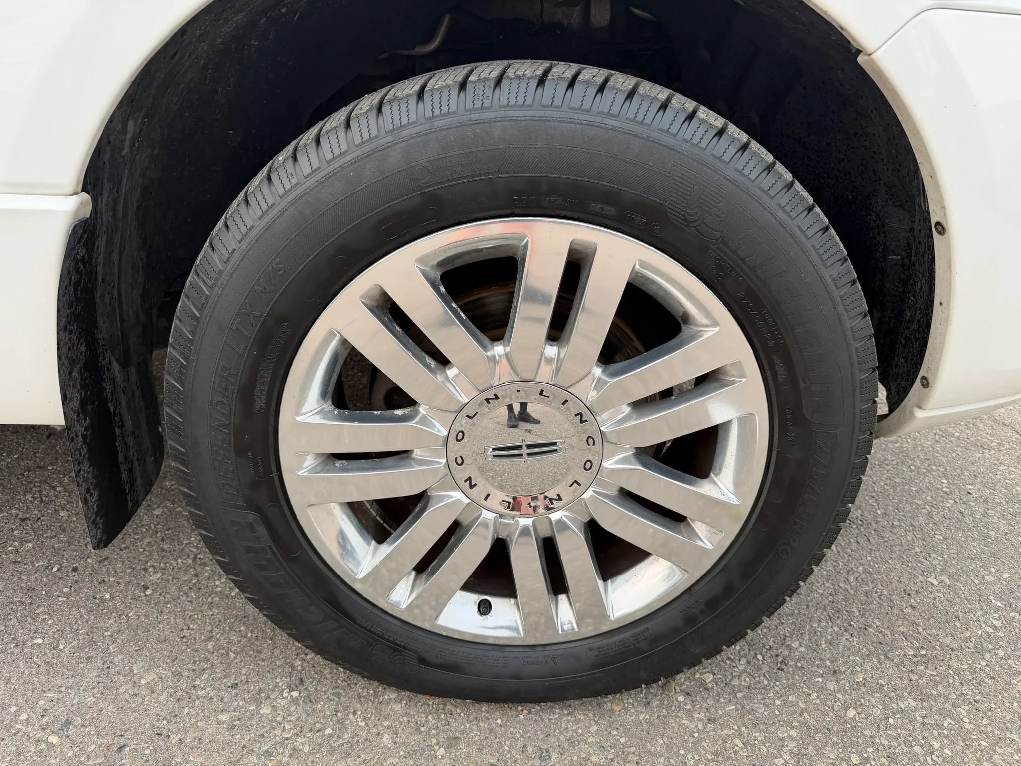 Used 2014 Lincoln Navigator L 4WD w/ Equipment Group 101A image 12