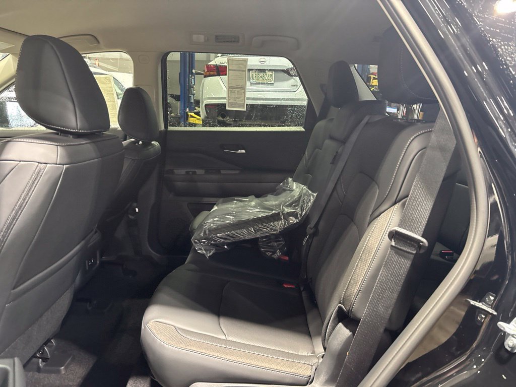 New 2026 Nissan Pathfinder SL w/ Cargo Package AWD/4WD image 13
