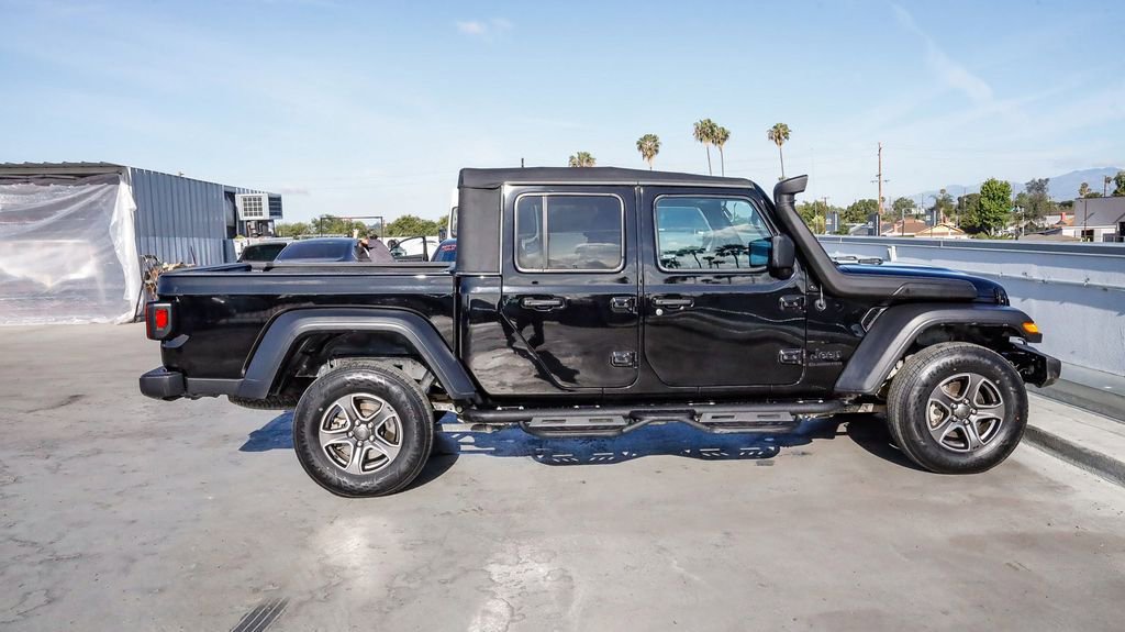 Used 2021 Jeep Gladiator Sport AWD/4WD image 13