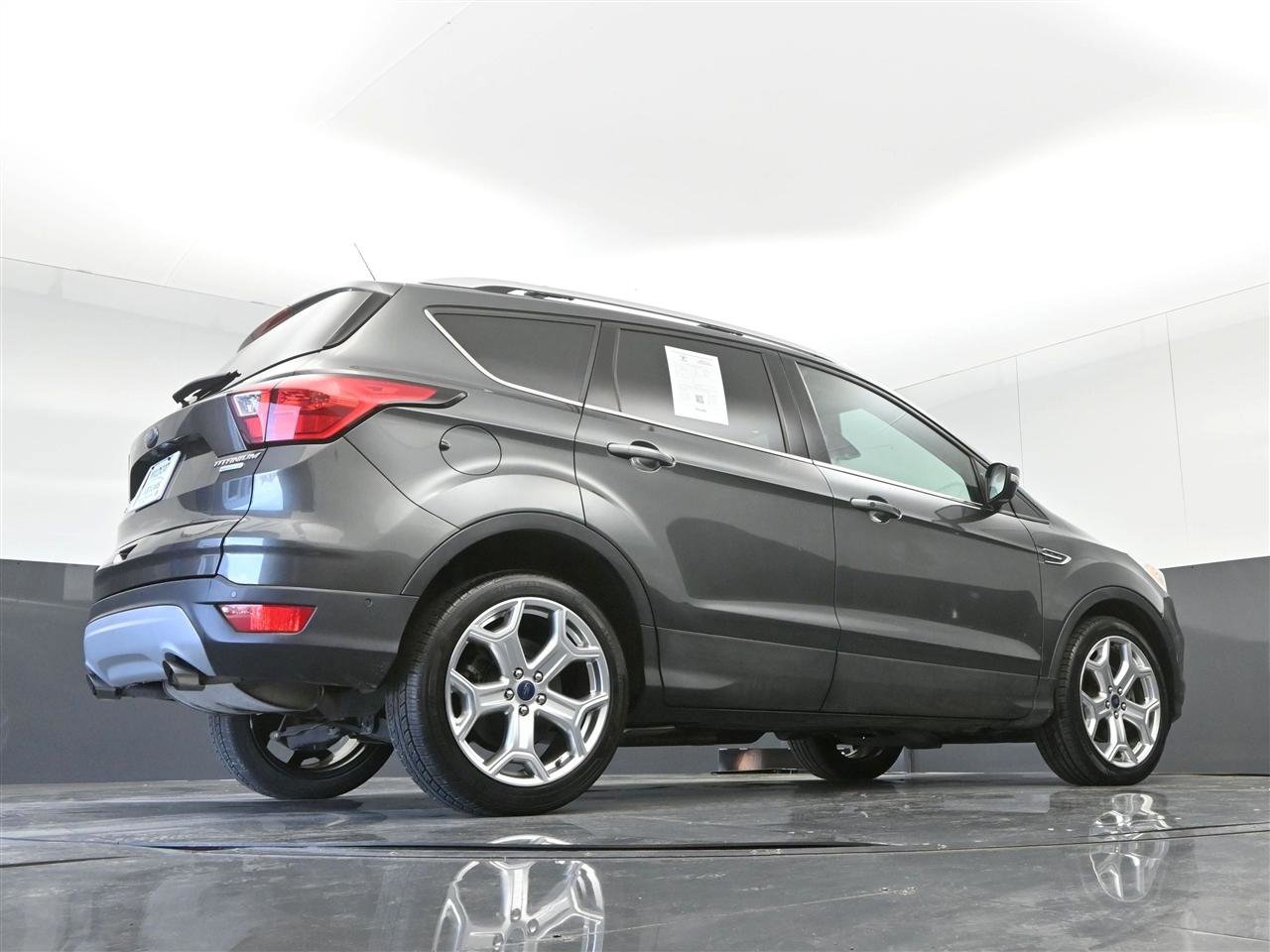 Used 2019 Ford Escape Titanium FWD image 33