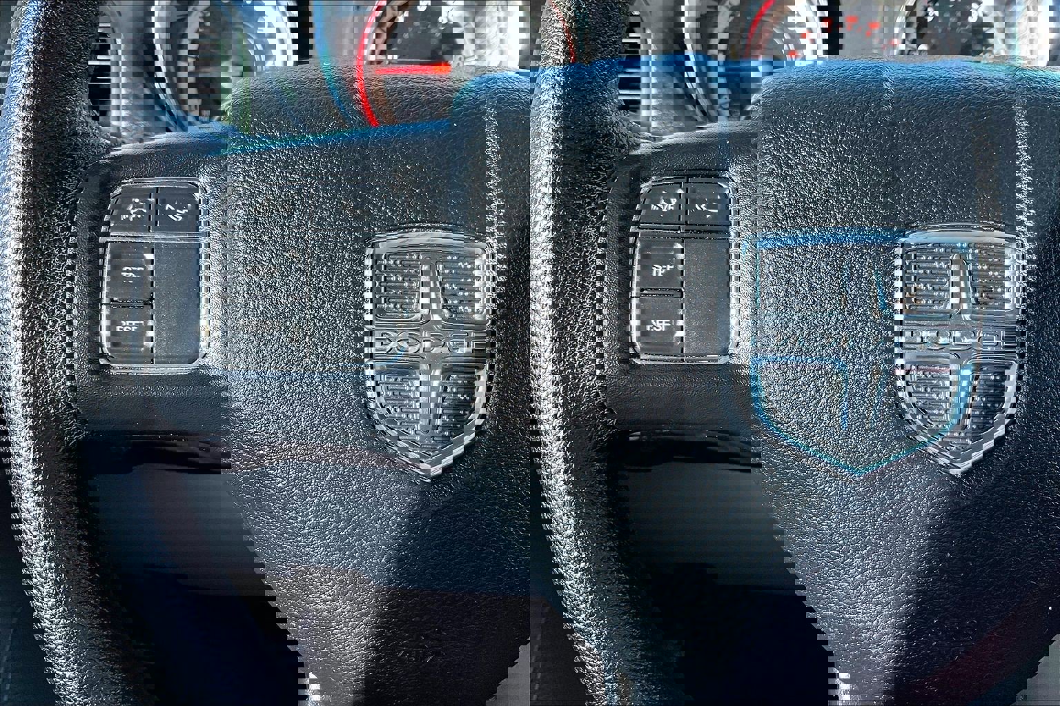 Used 2018 Dodge Grand Caravan SE w/ UConnect Hands-Free Group image 18