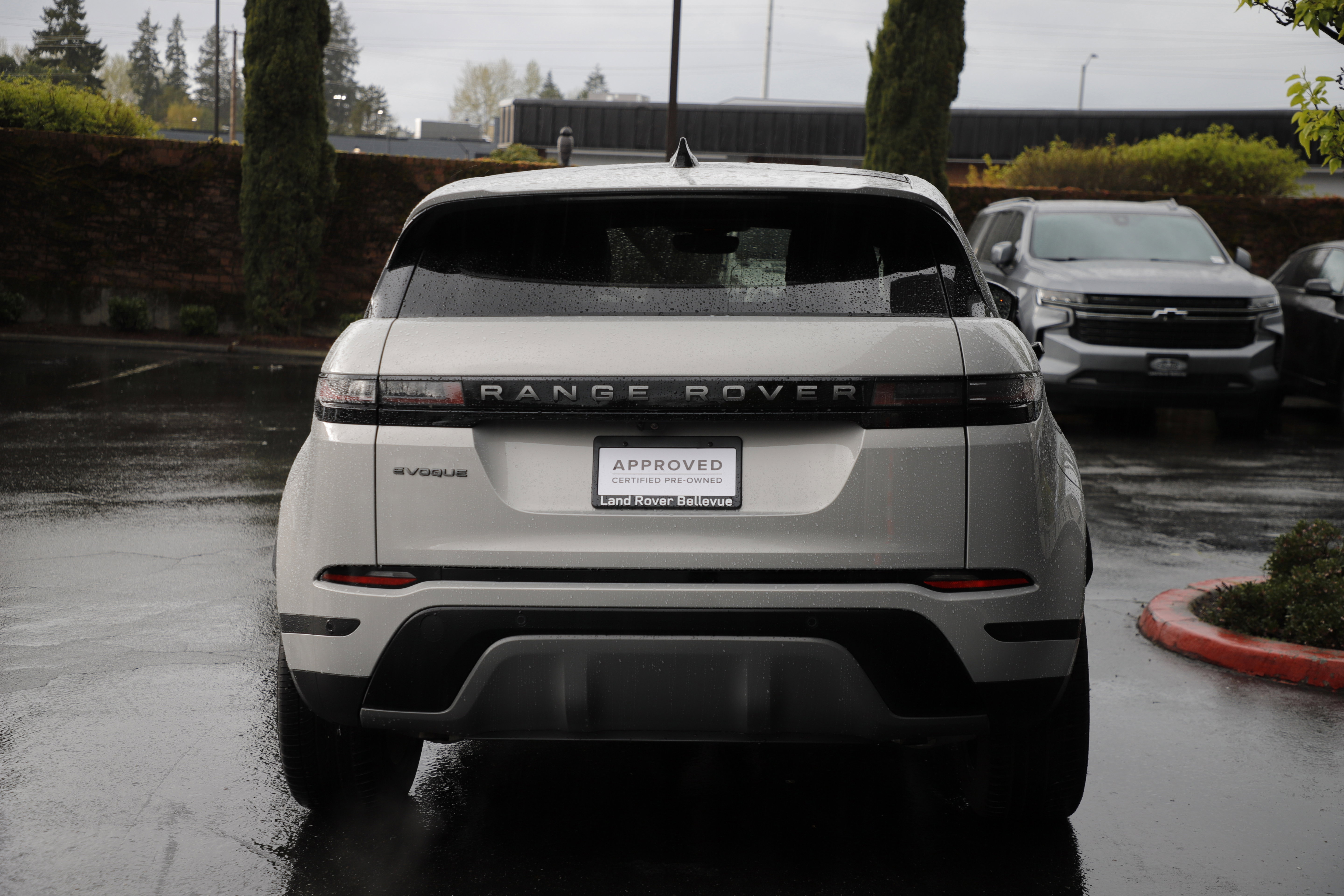 Certified 2025 Land Rover Range Rover Evoque S image 5