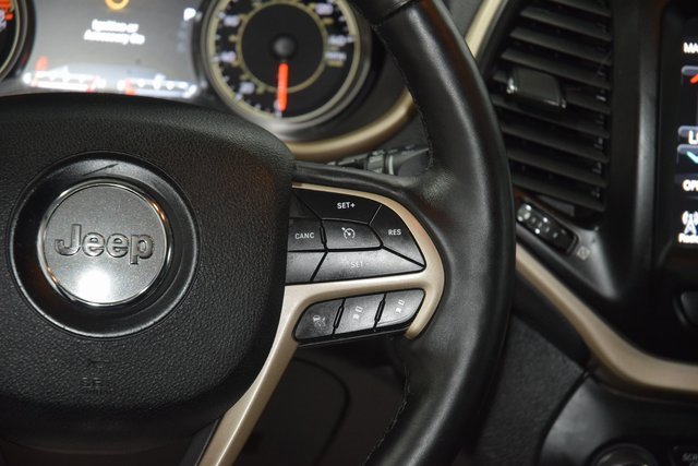 Used 2018 Jeep Cherokee Limited w/ Technology Group image 37