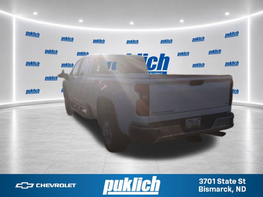 Used 2025 Chevrolet Silverado 2500 LT w/ Convenience Package AWD/4WD image 4
