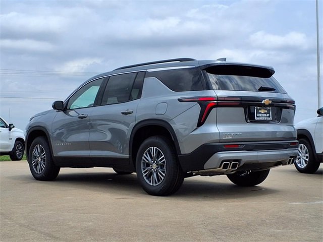 New 2026 Chevrolet Traverse LT w/ Driver Confidence Package image 5