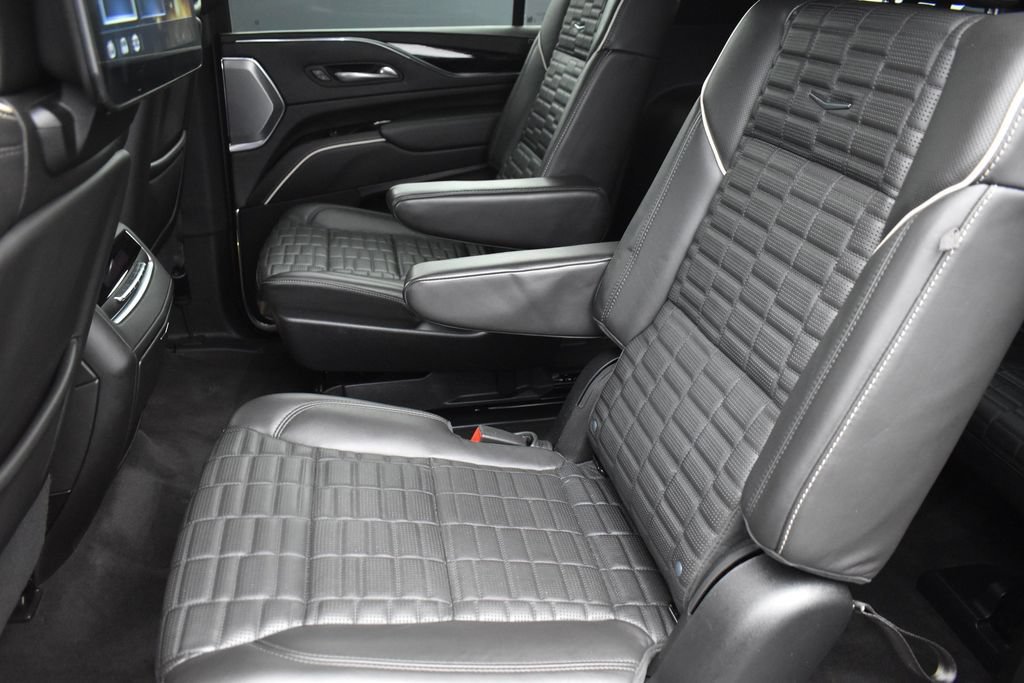 Certified 2024 Cadillac Escalade ESV V w/ LPO, ONYX Package AWD/4WD image 25