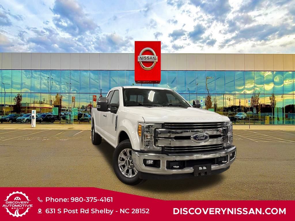 Used 2017 Ford F250 Lariat w/ Chrome Package image 1