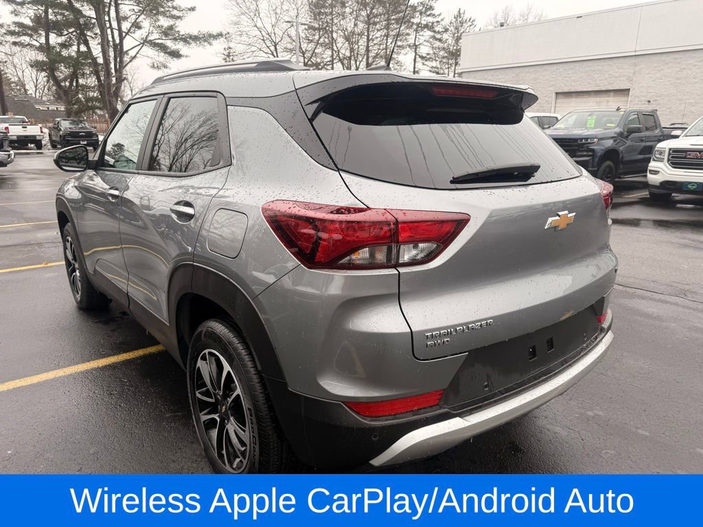 Used 2024 Chevrolet TrailBlazer LT w/ Driver Confidence Package image 8