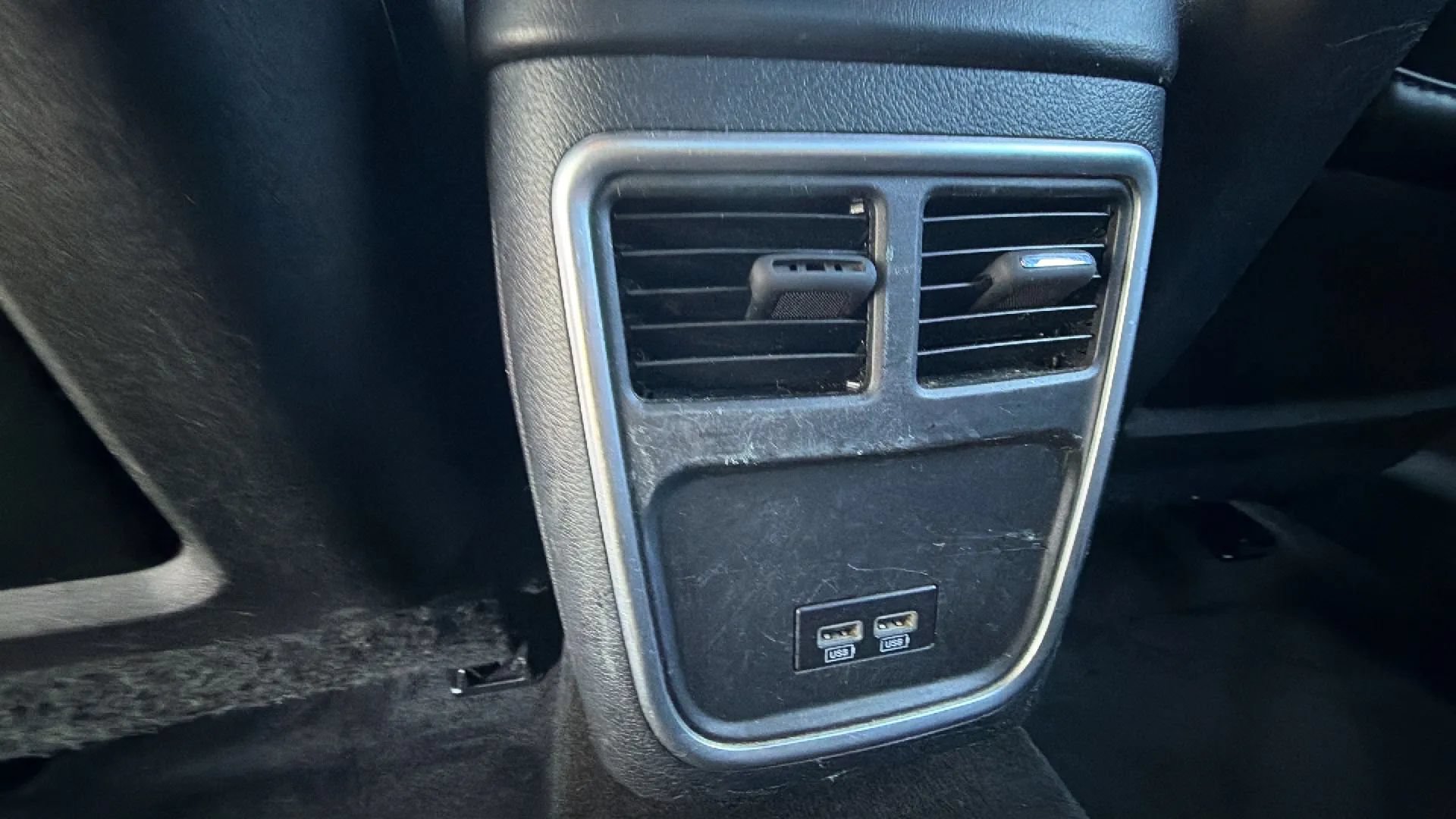 Used 2015 Dodge Charger SXT RWD image 19