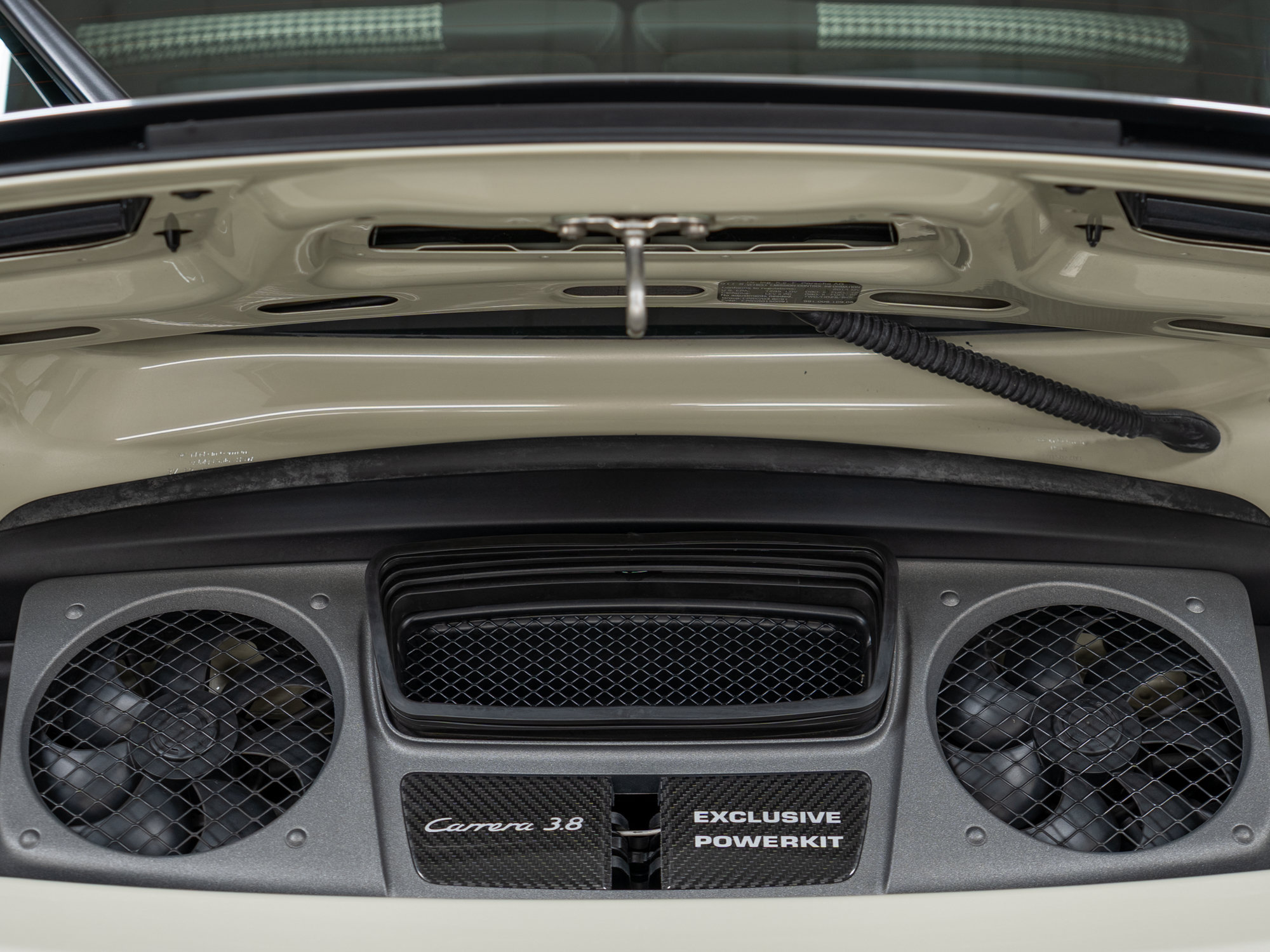 Certified 2014 Porsche 911 50th Anniversary Edition RWD image 14