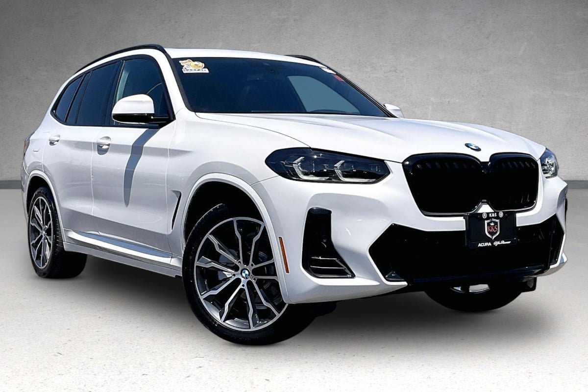 Used 2023 BMW X3 xDrive30i w/ M Sport Package AWD/4WD image 2