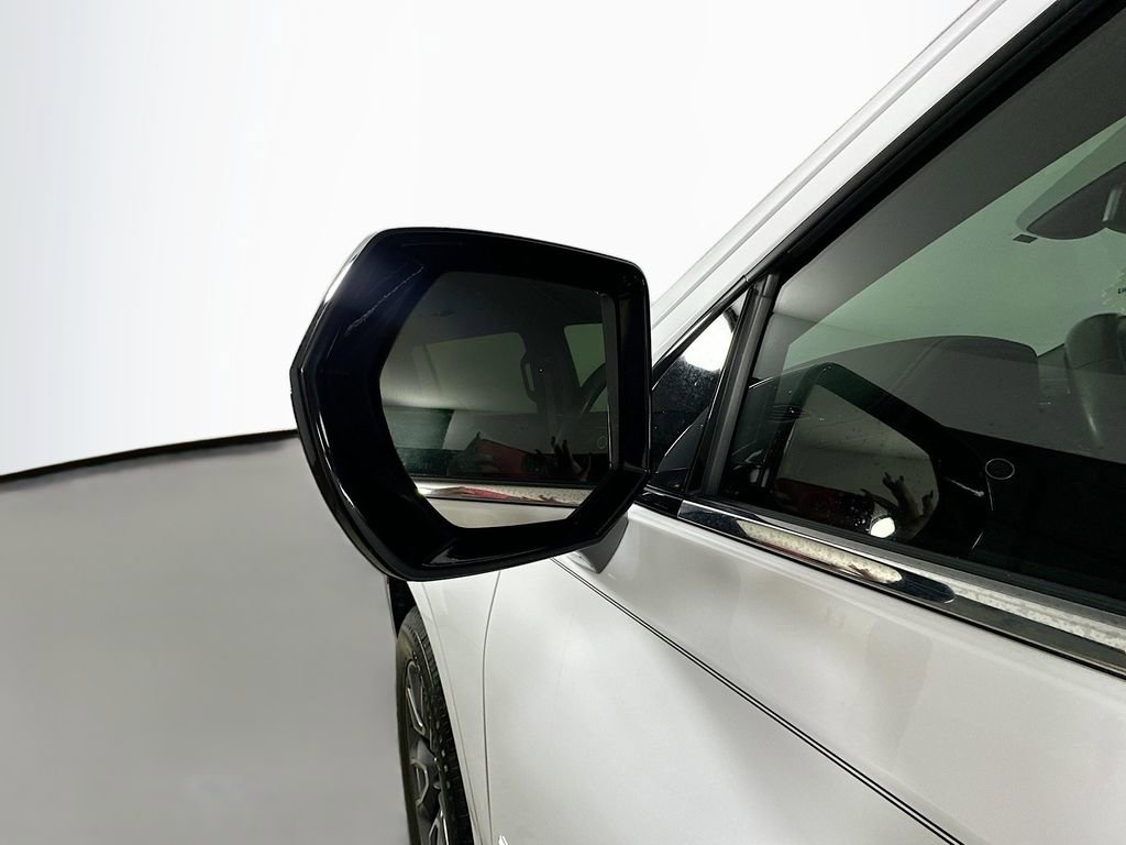 Used 2021 Chevrolet Suburban LT w/ Rear Media and Nav Package RWD image 40