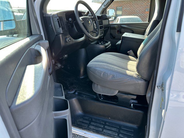 Used 2012 Chevrolet Express 2500 image 29