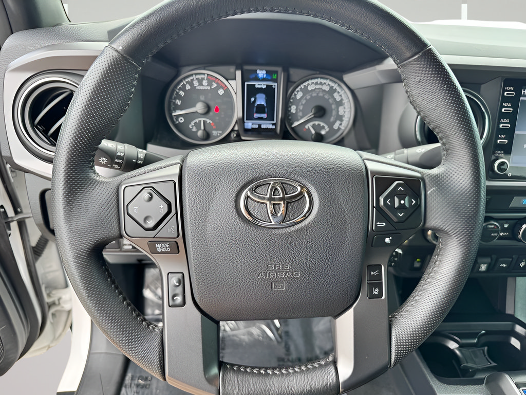 Used 2022 Toyota Tacoma TRD Off-Road w/ Technology Package AWD/4WD image 19