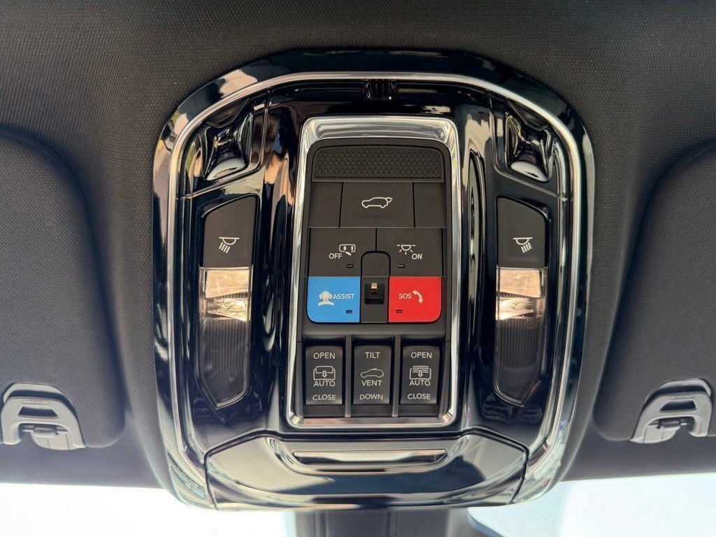 New 2026 Jeep Grand Wagoneer Summit w/ Premium Group III AWD/4WD image 26