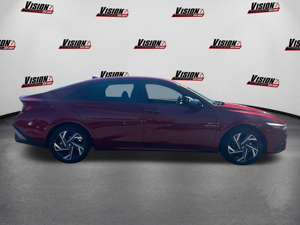 Certified 2025 Hyundai Elantra Sport w/ Cargo Package FWD image 4