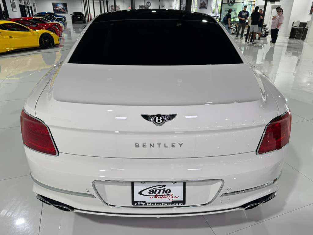 Used 2022 Bentley Flying Spur Plug-In Hybrid image 6