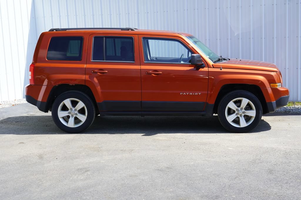 Used 2012 Jeep Patriot Latitude FWD image 2