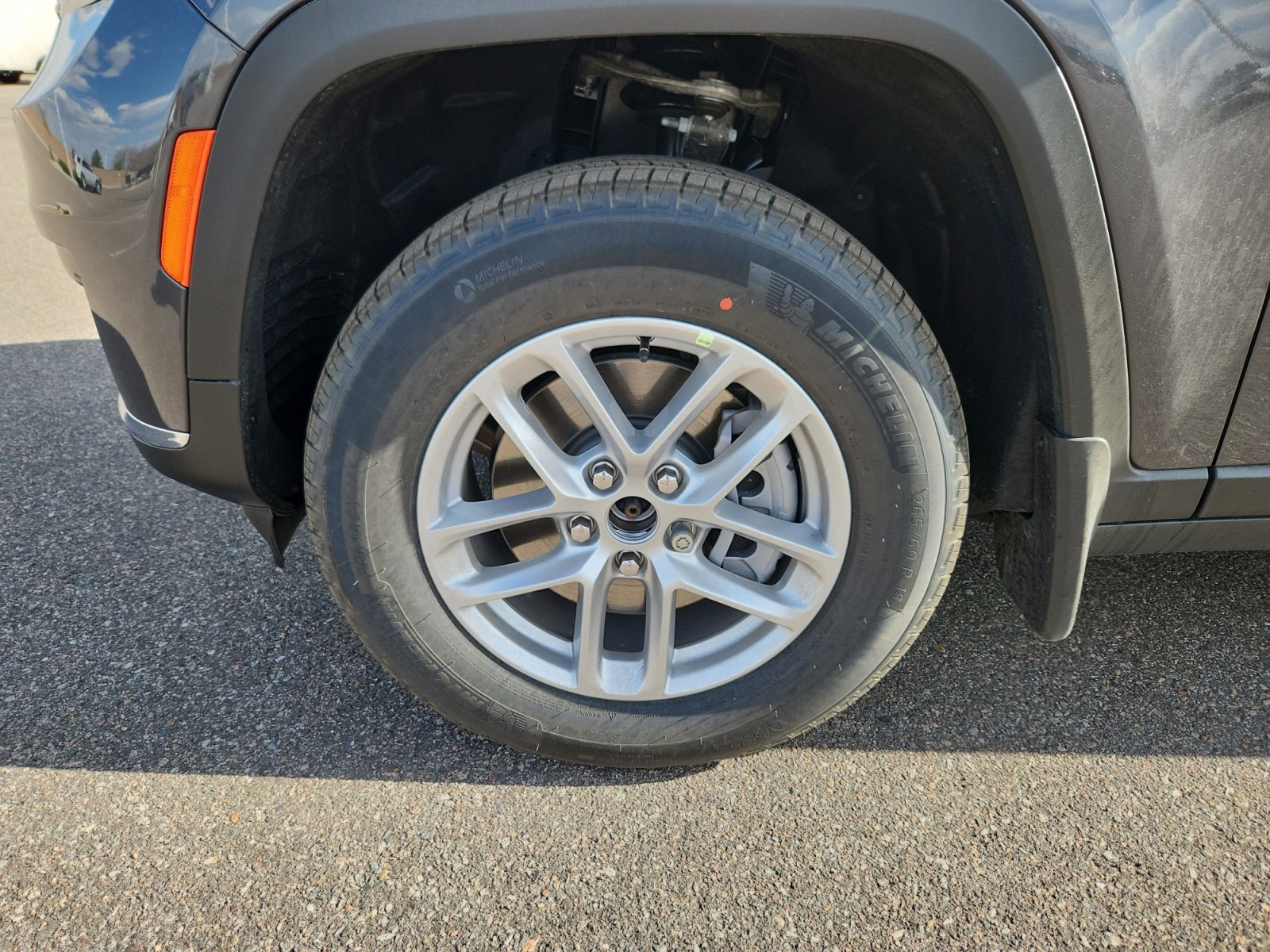 New 2026 Jeep Grand Cherokee L Laredo w/ Trailer Tow Package AWD/4WD image 29