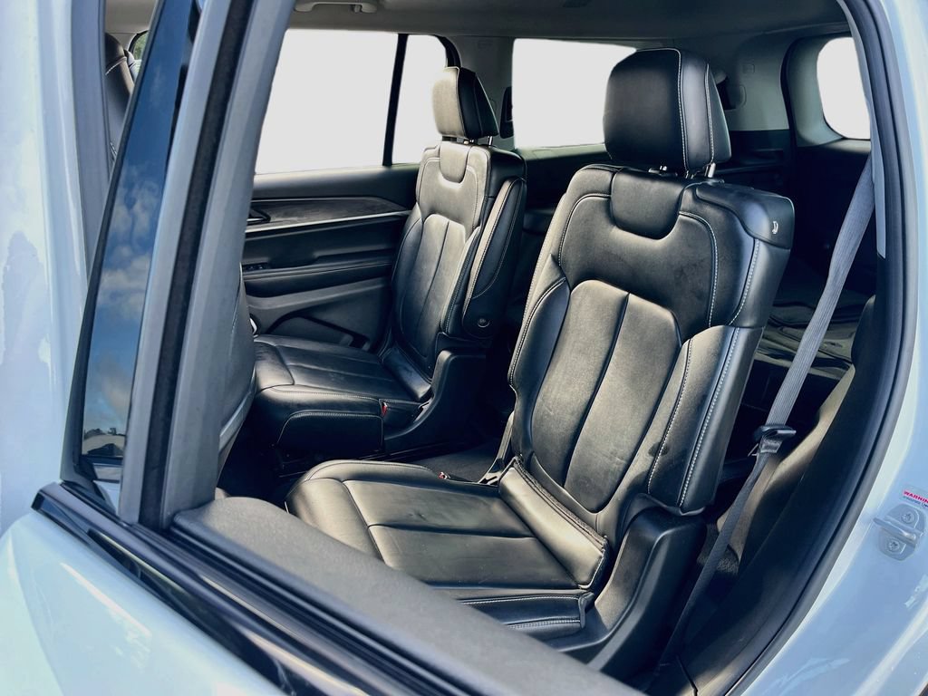 Used 2022 Jeep Grand Cherokee L Limited RWD image 26