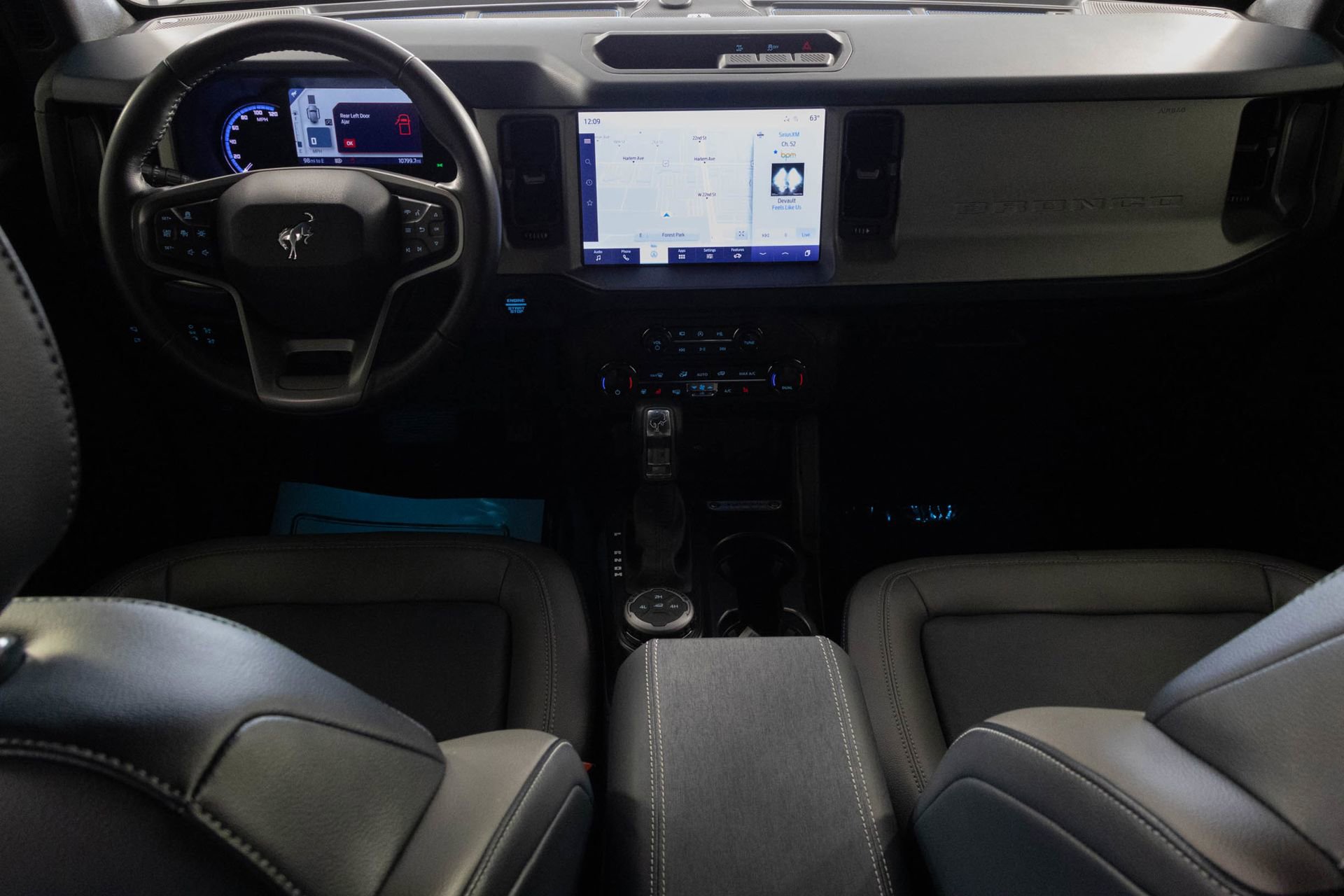 Used 2024 Ford Bronco Outer Banks AWD/4WD image 25