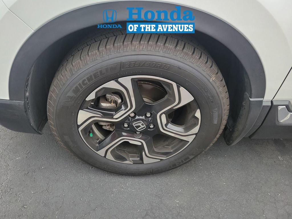 Used 2019 Honda CR-V Touring image 4