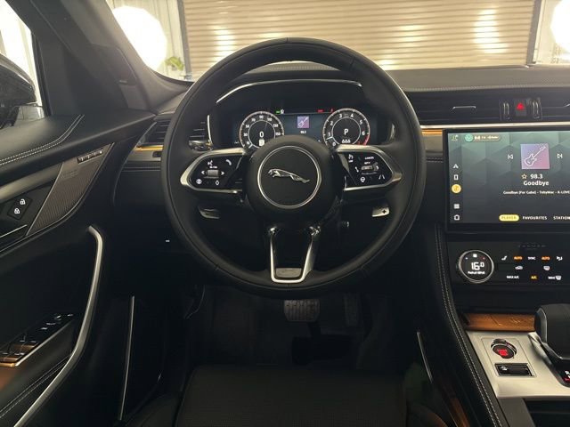 Used 2026 Jaguar F-PACE R-Dynamic S image 24