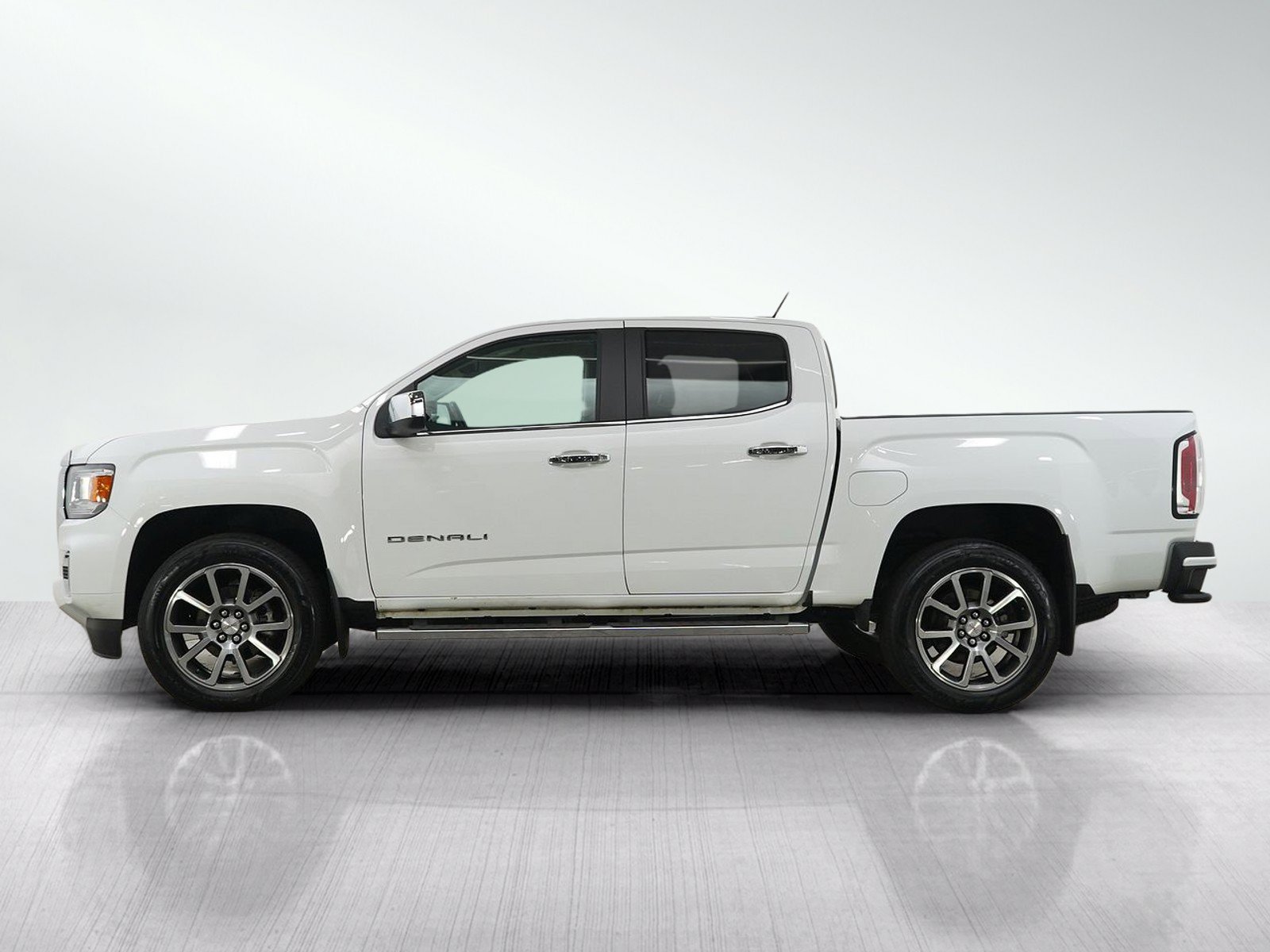 Used 2022 GMC Canyon Denali AWD/4WD image 2