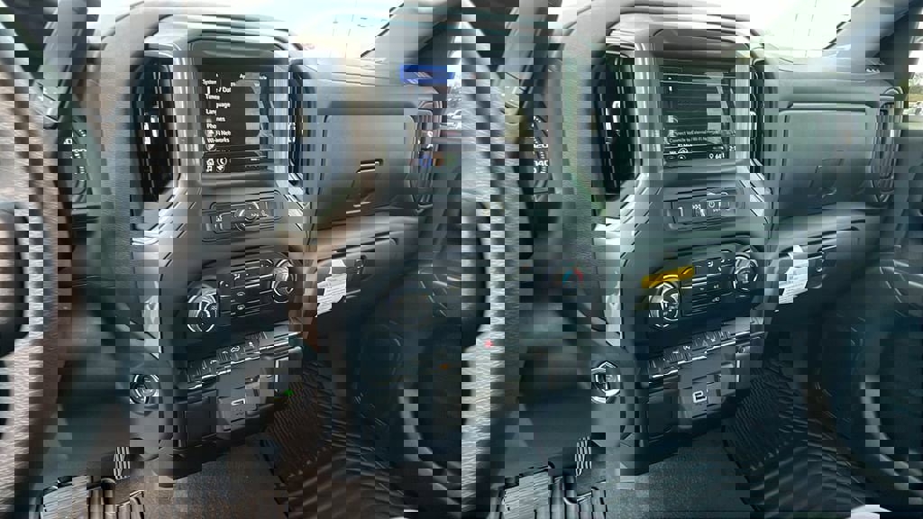 New 2025 Chevrolet Silverado 1500 Custom image 21