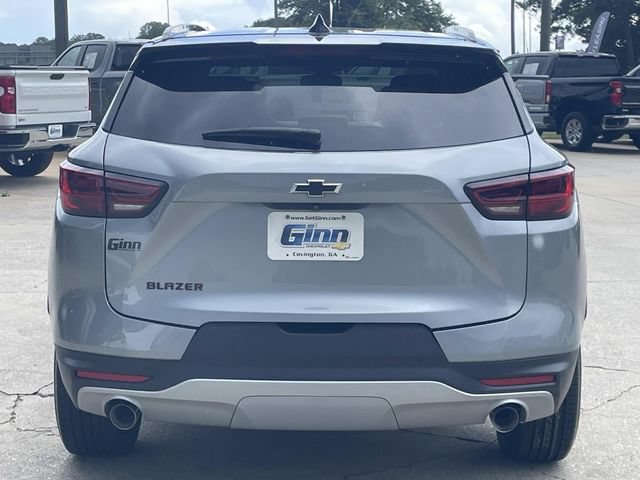 Used 2024 Chevrolet Blazer LT w/ Redline Edition FWD image 3